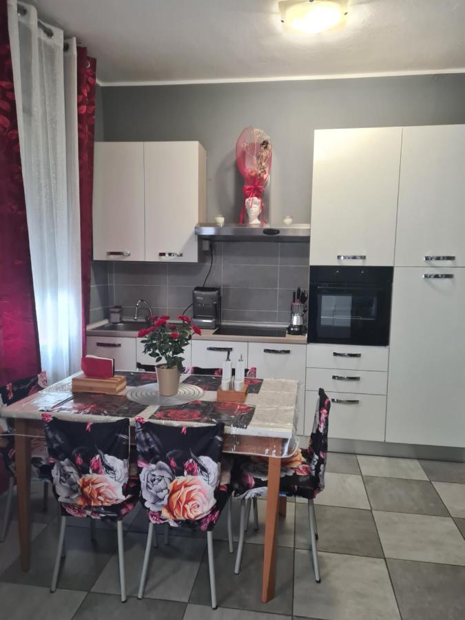 Petalo Rosso Apartment Pegognaga ภายนอก รูปภาพ