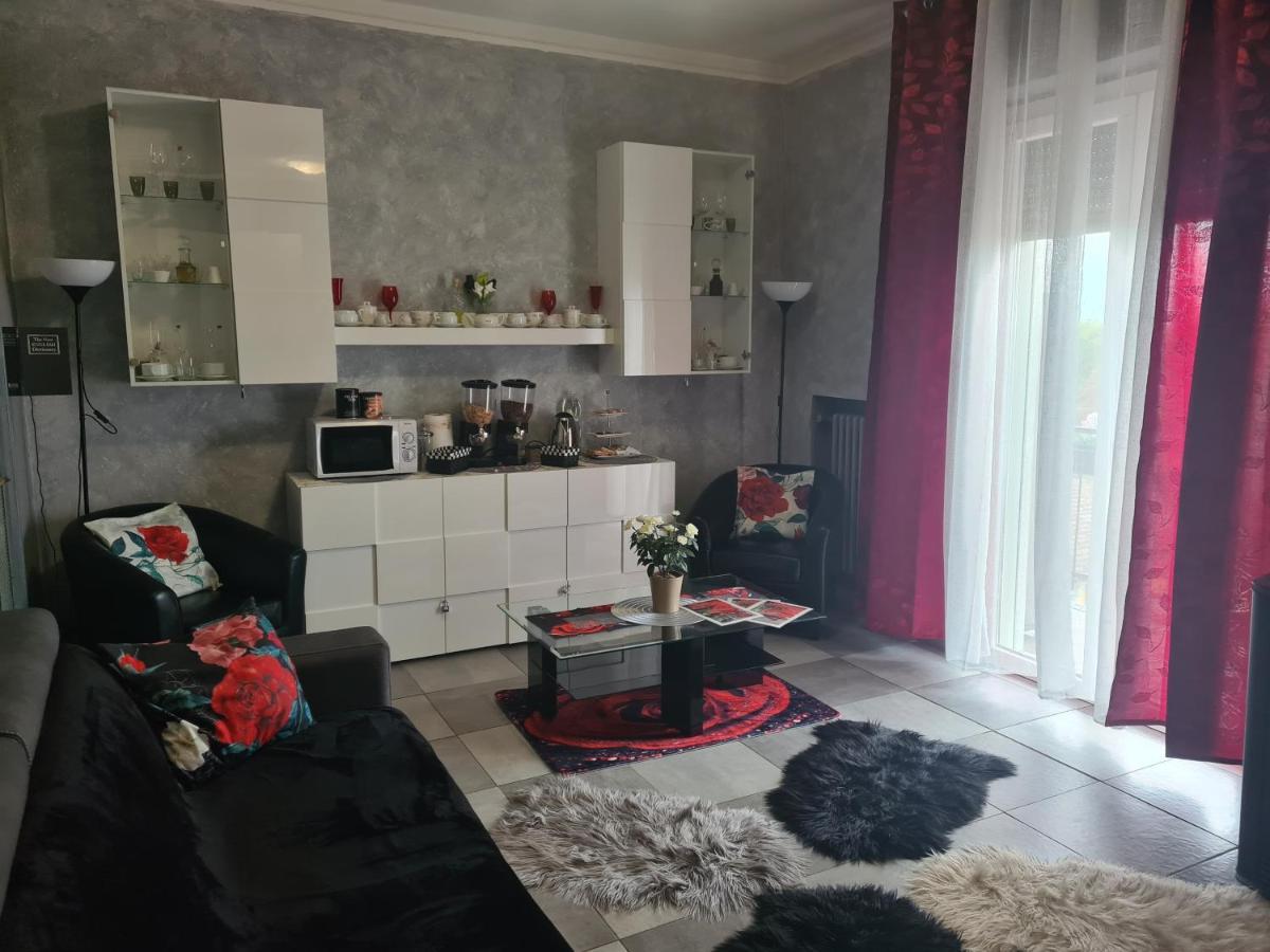 Petalo Rosso Apartment Pegognaga ภายนอก รูปภาพ