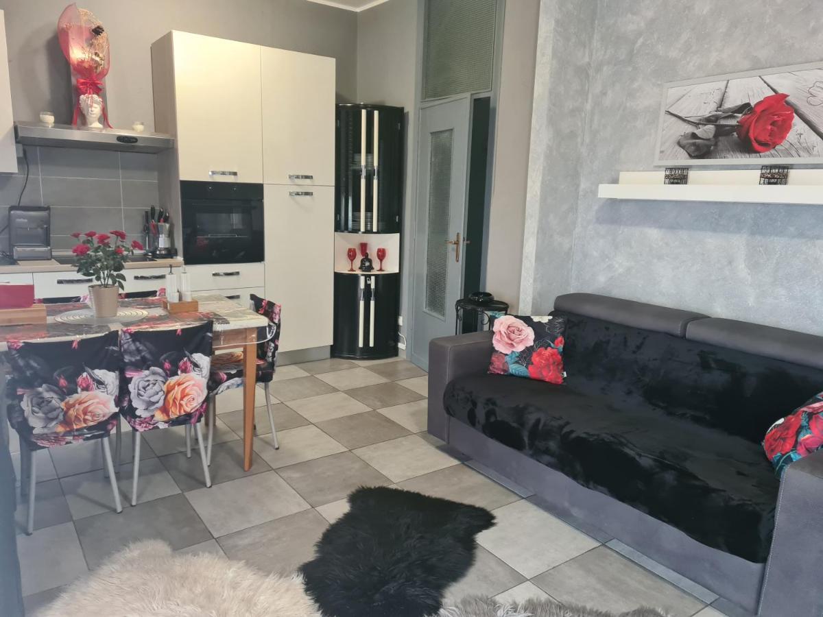 Petalo Rosso Apartment Pegognaga ภายนอก รูปภาพ